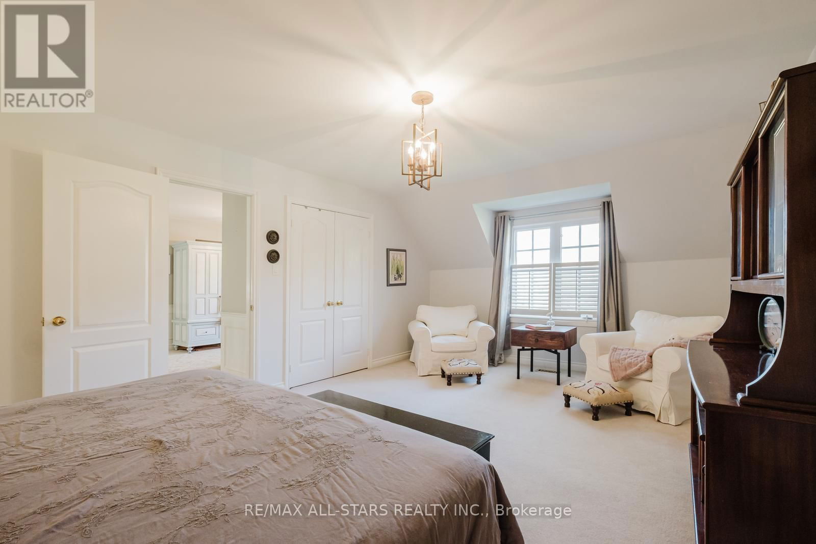 12 OAKVIEW PLACE Image 28