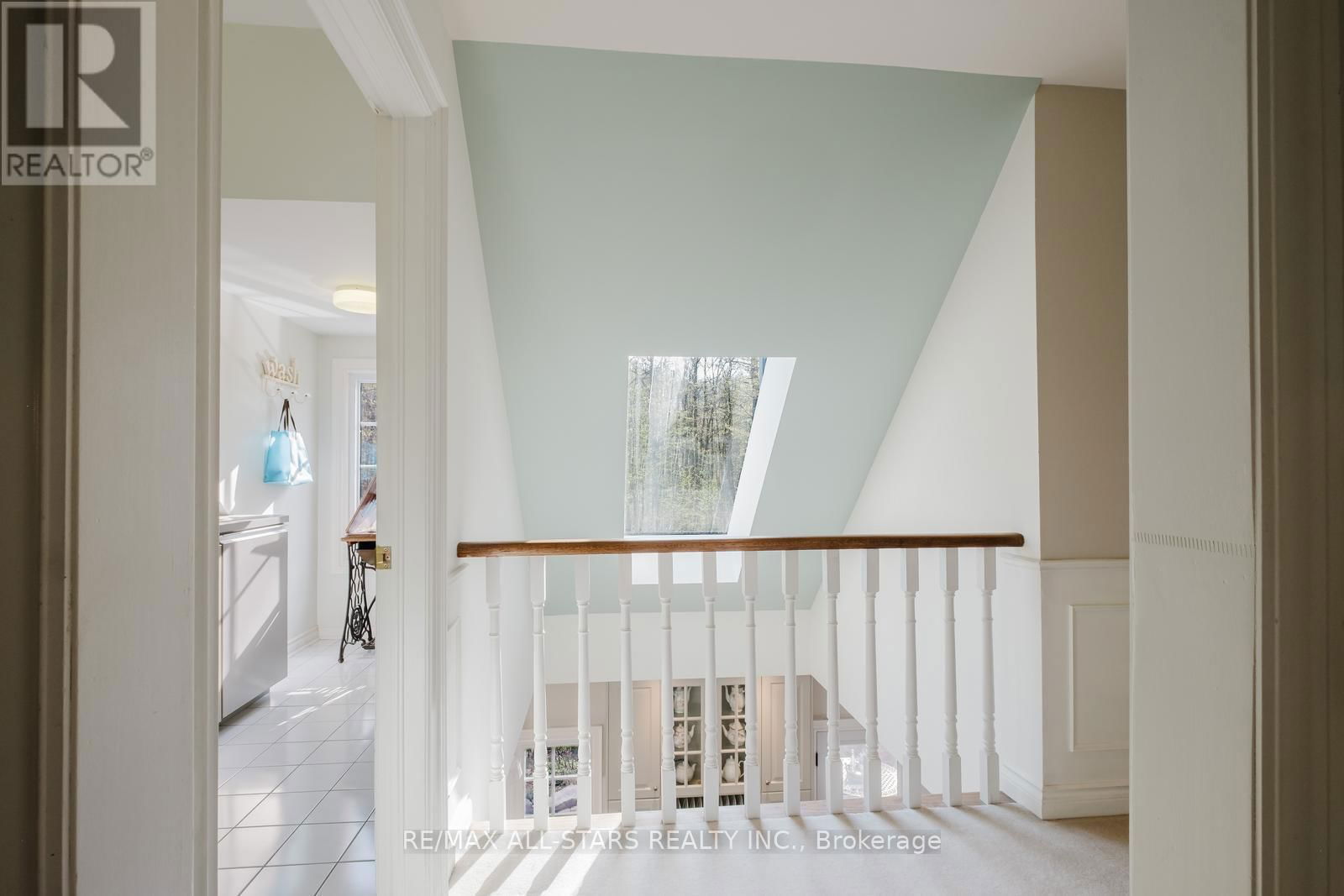 12 OAKVIEW PLACE Image 30
