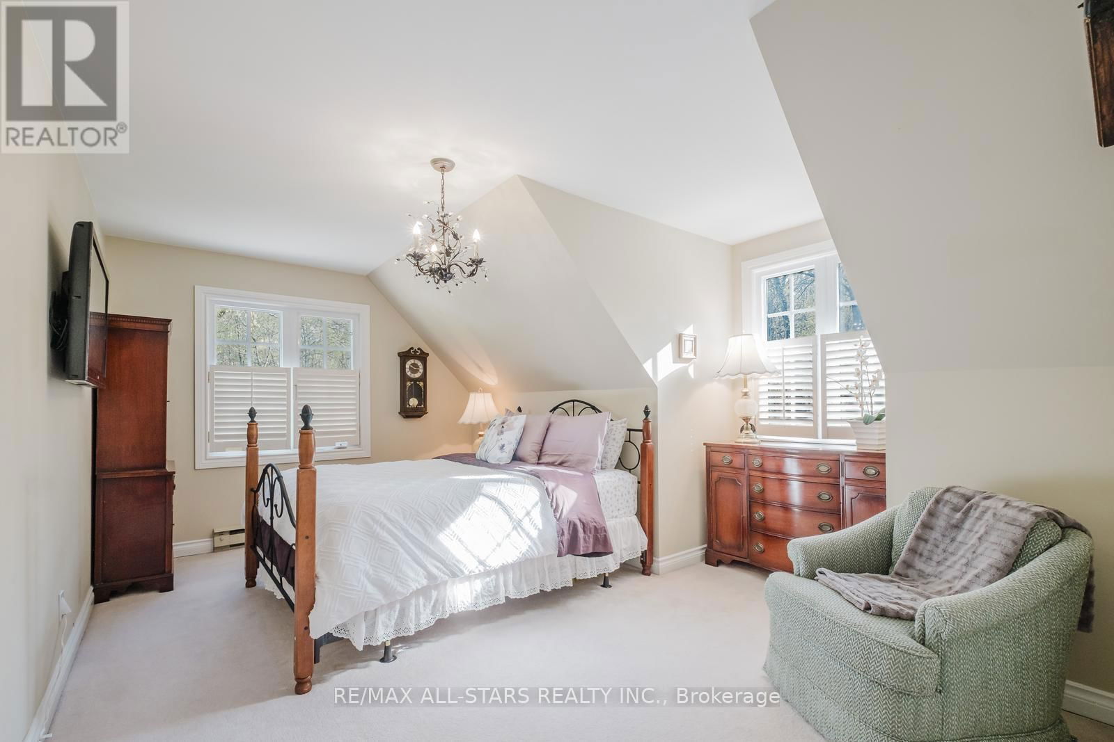 12 OAKVIEW PLACE Image 32