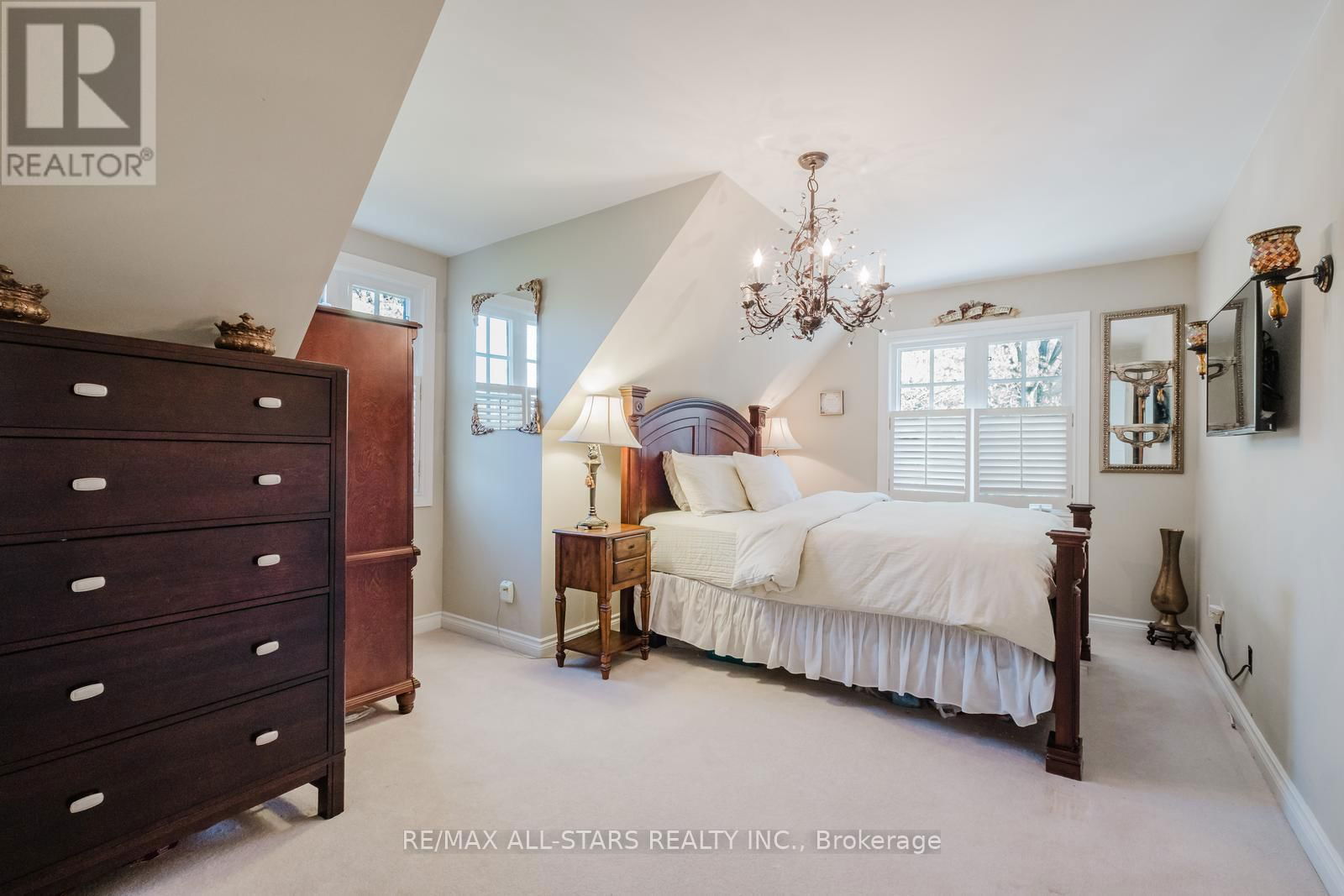 12 OAKVIEW PLACE Image 33