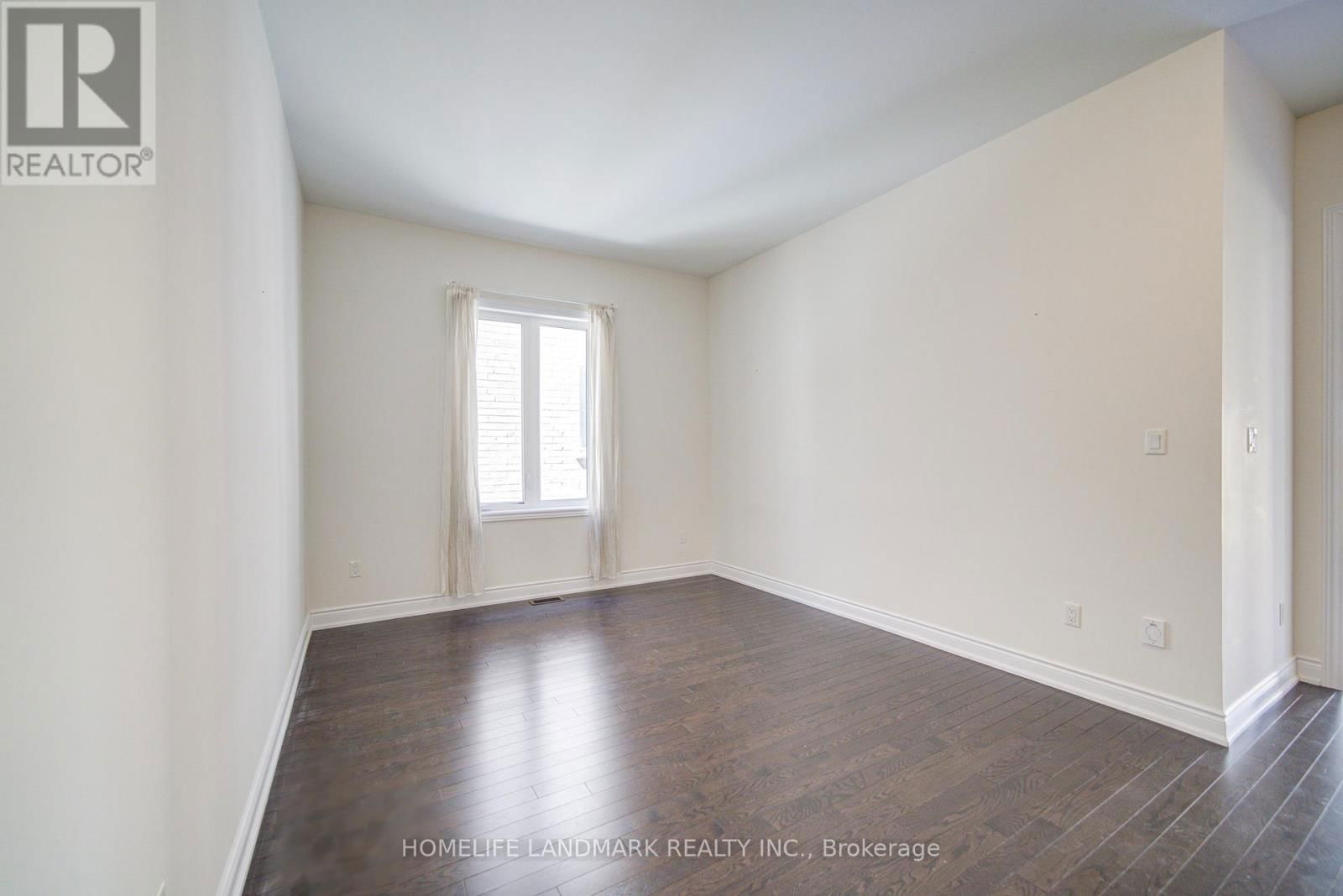 33 CANNES AVENUE Image 12