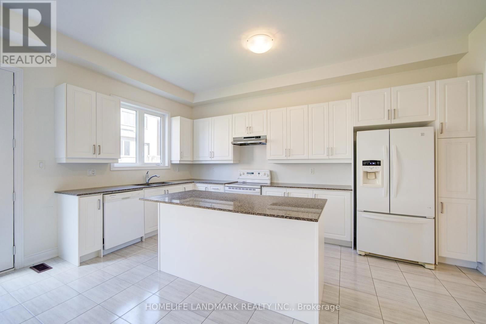 33 CANNES AVENUE Image 16