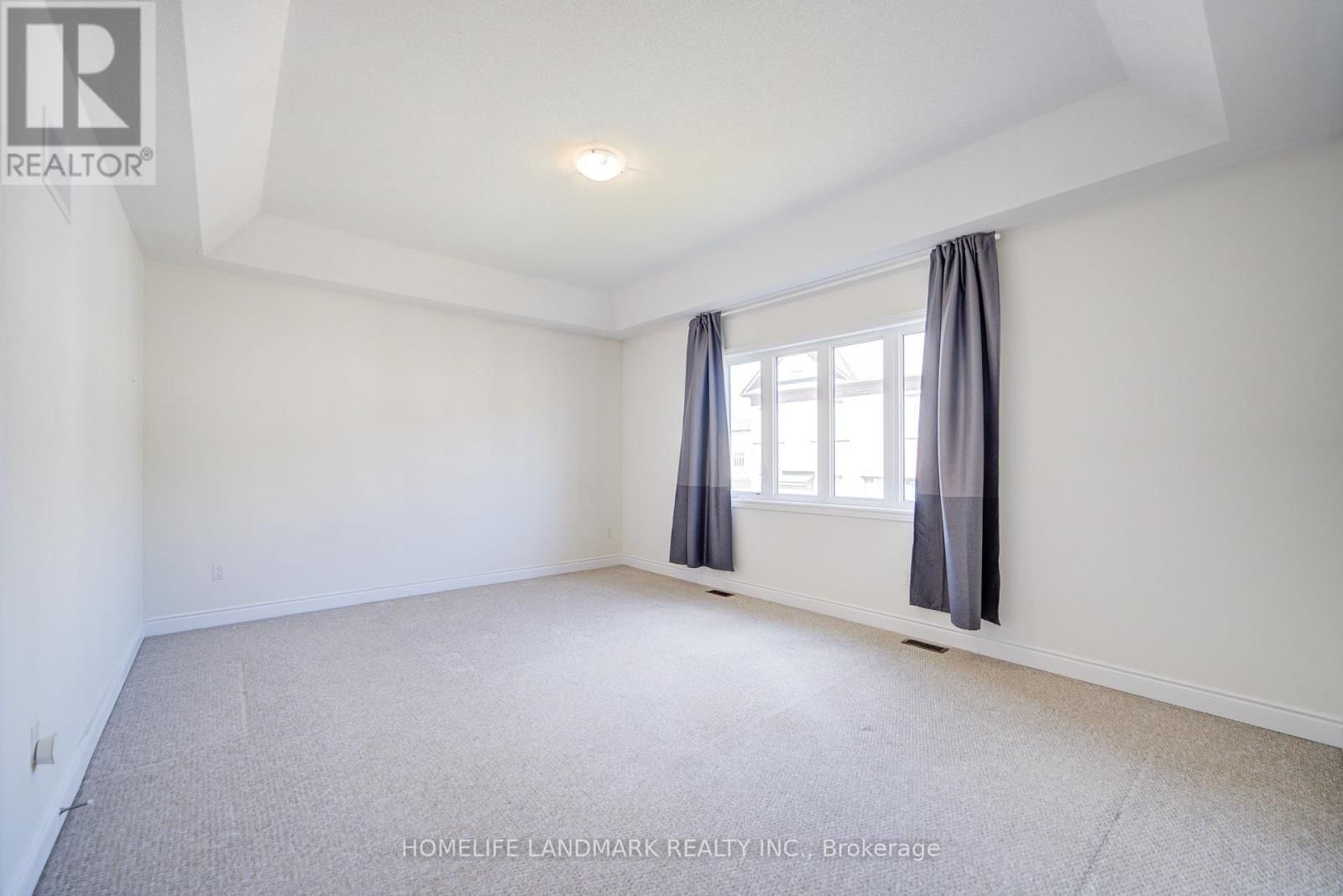 33 CANNES AVENUE Image 24