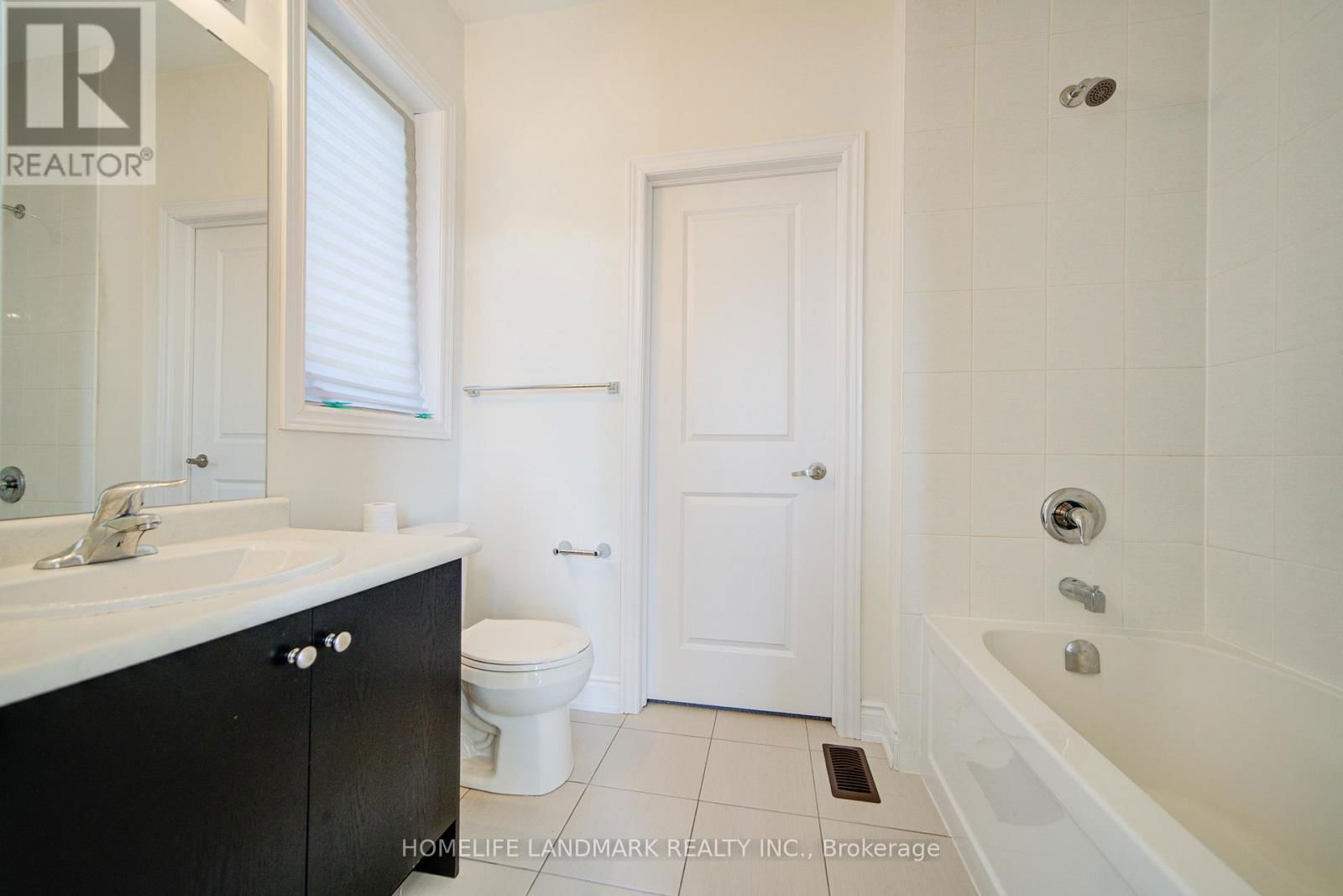 33 CANNES AVENUE Image 40