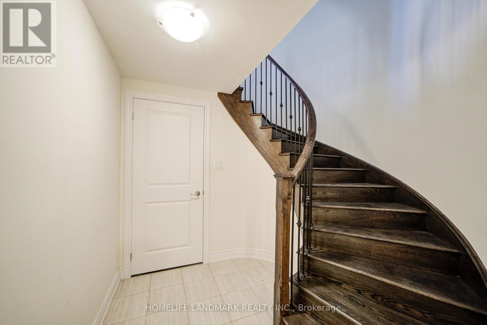 33 CANNES AVENUE Image 42