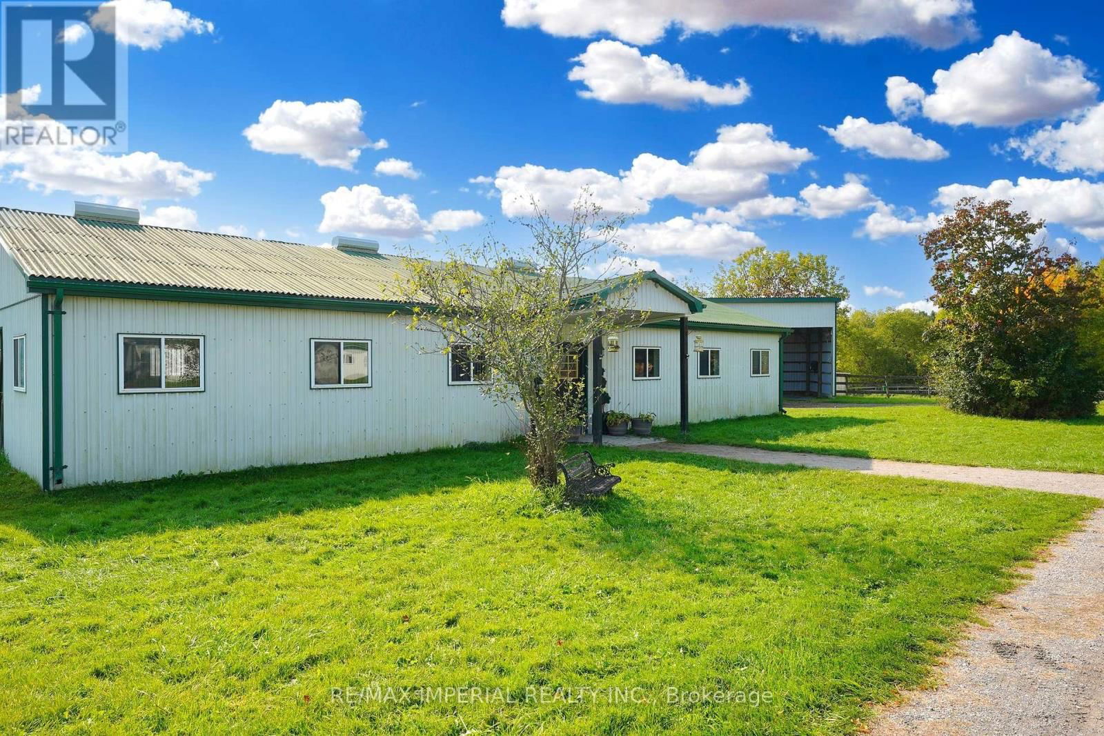 18054 WARDEN AVENUE Image 12