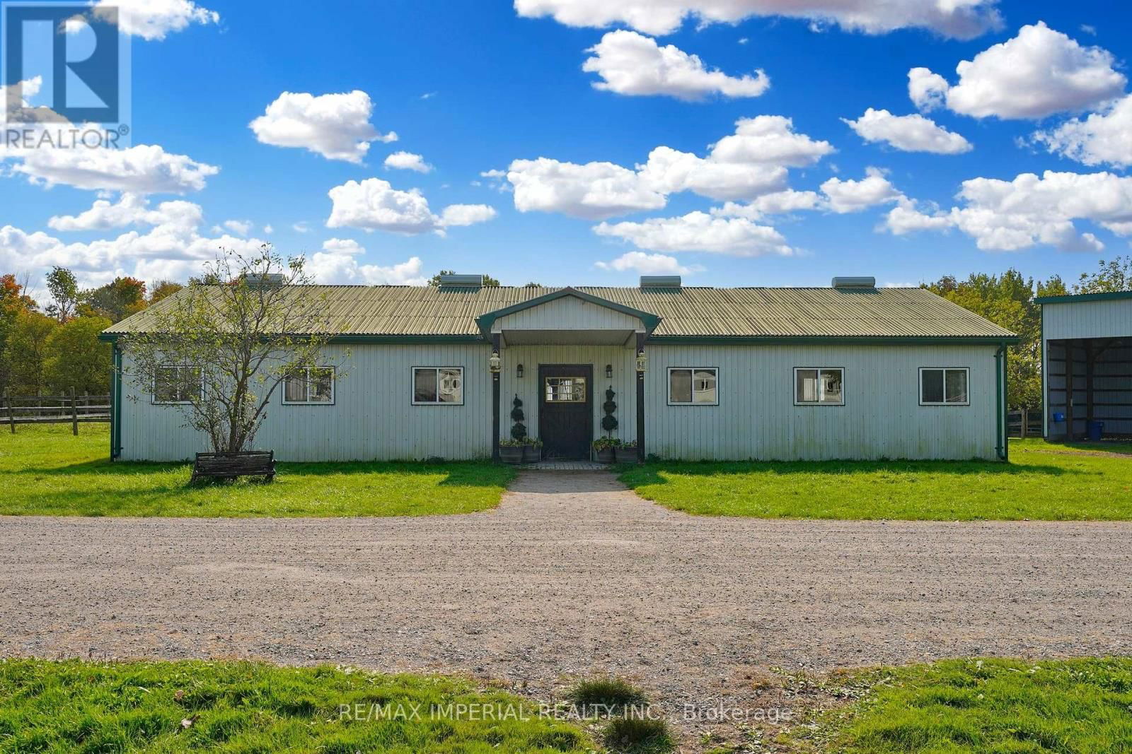 18054 WARDEN AVENUE Image 13