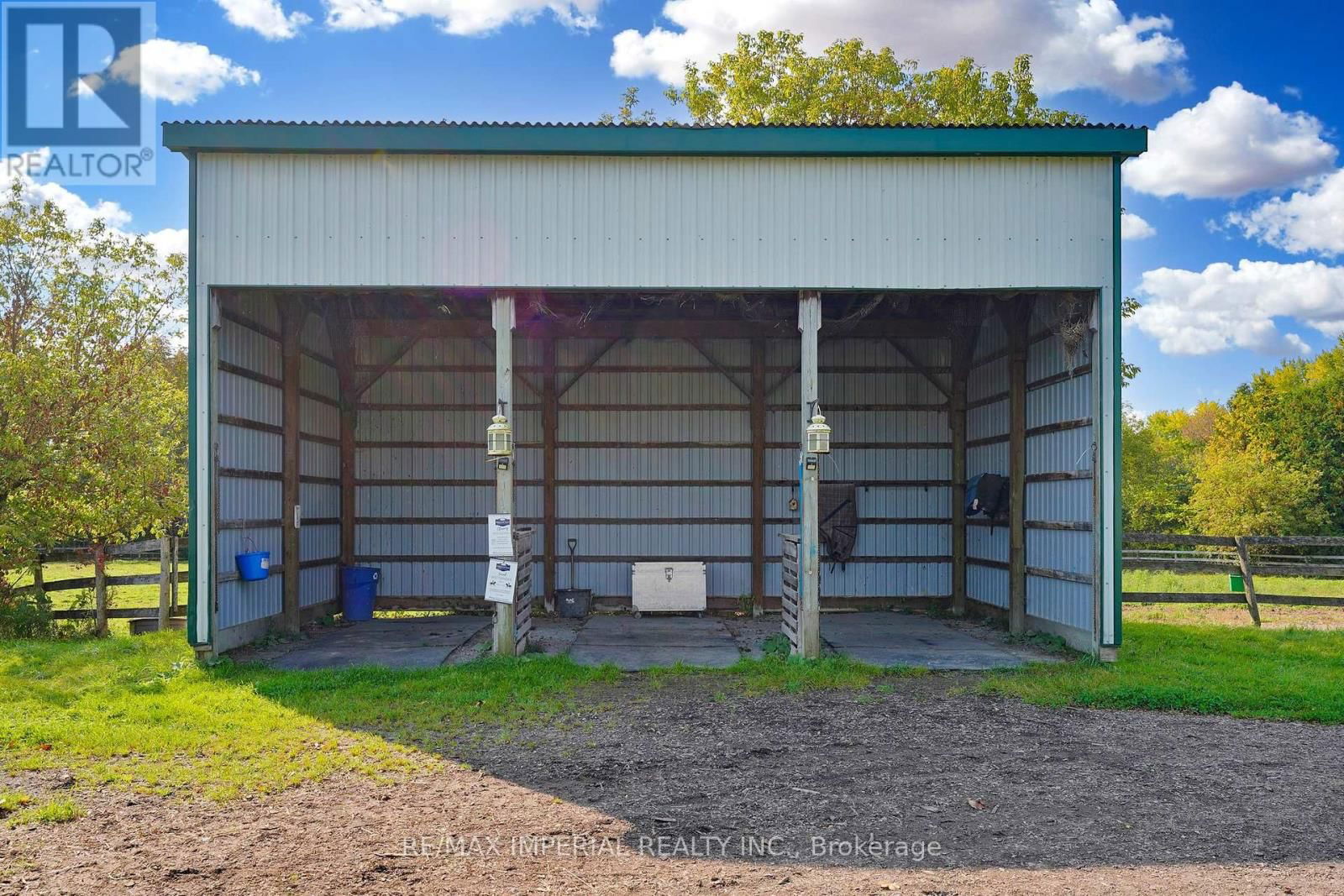 18054 WARDEN AVENUE Image 18