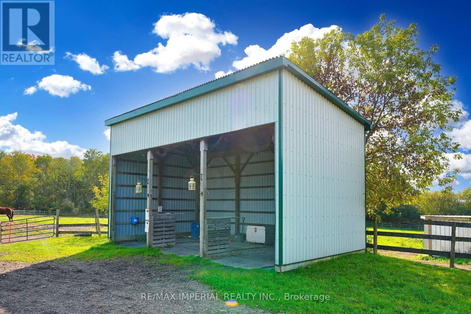 18054 WARDEN AVENUE Image 19