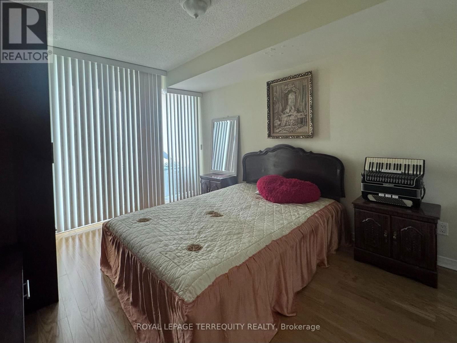 508 - 19 NORTHERN HEIGHTS DRIVE Image 6