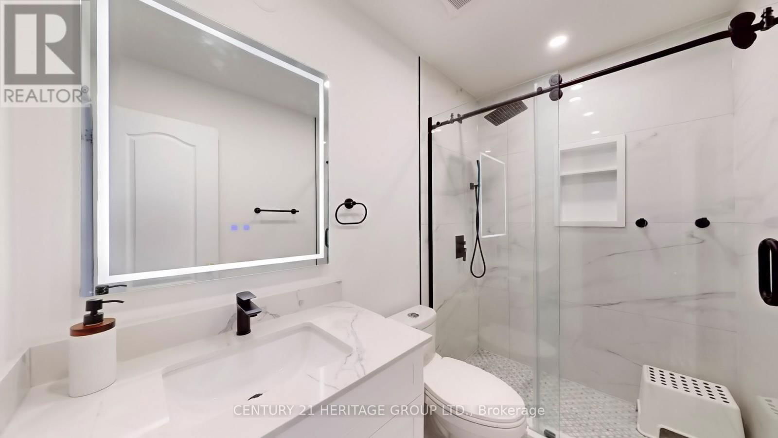 8 PICNIC STREET Image 36