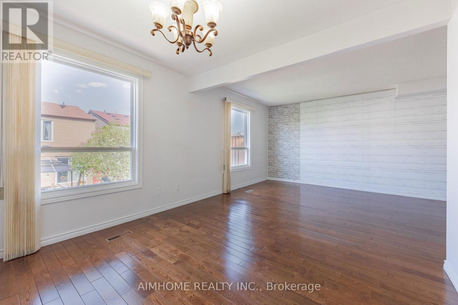 92 BAY HILL DRIVE Image 11