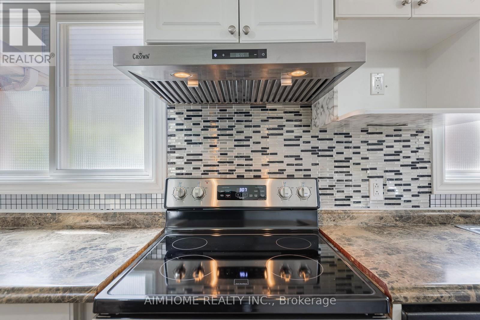 92 BAY HILL DRIVE Image 15
