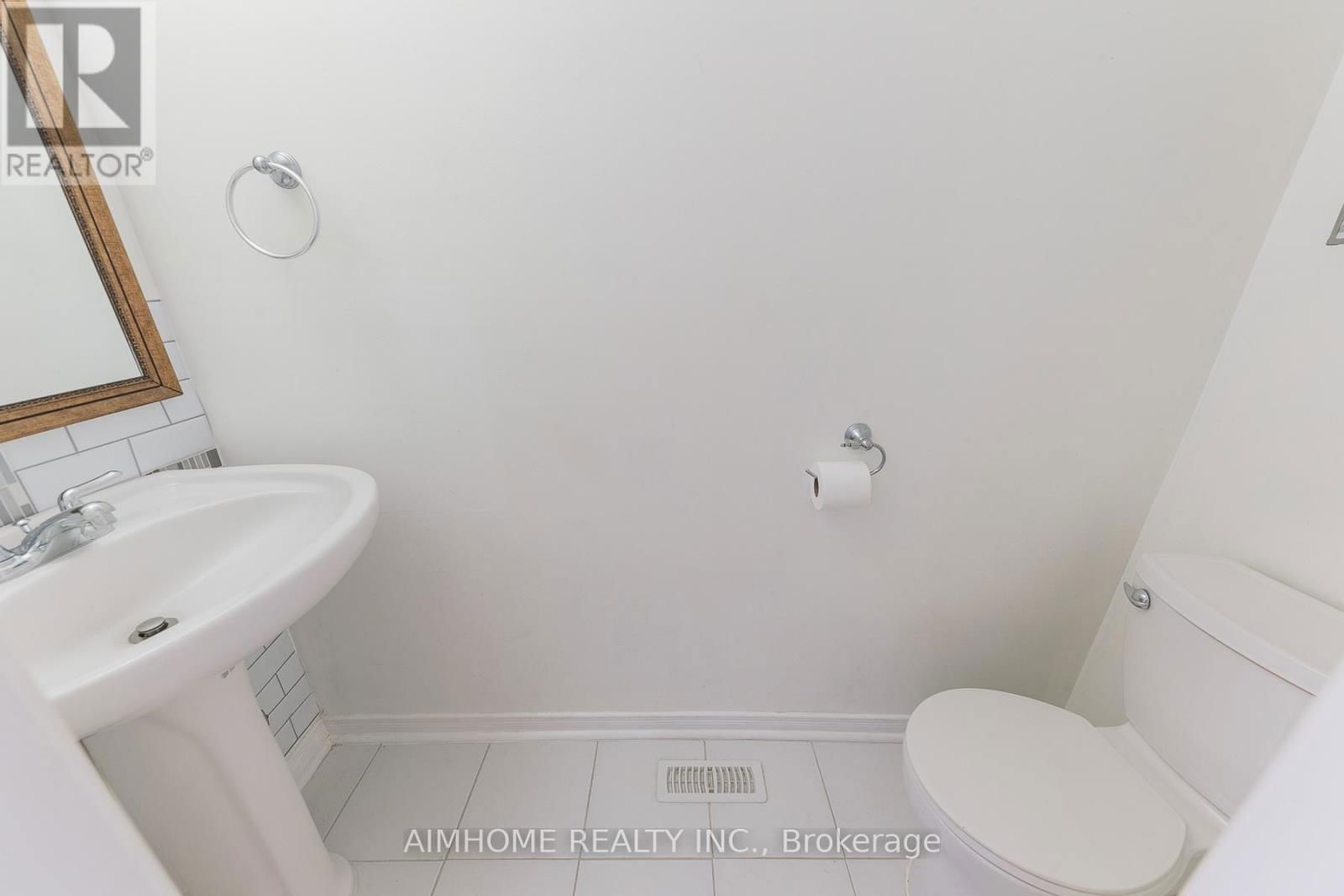 92 BAY HILL DRIVE Image 19
