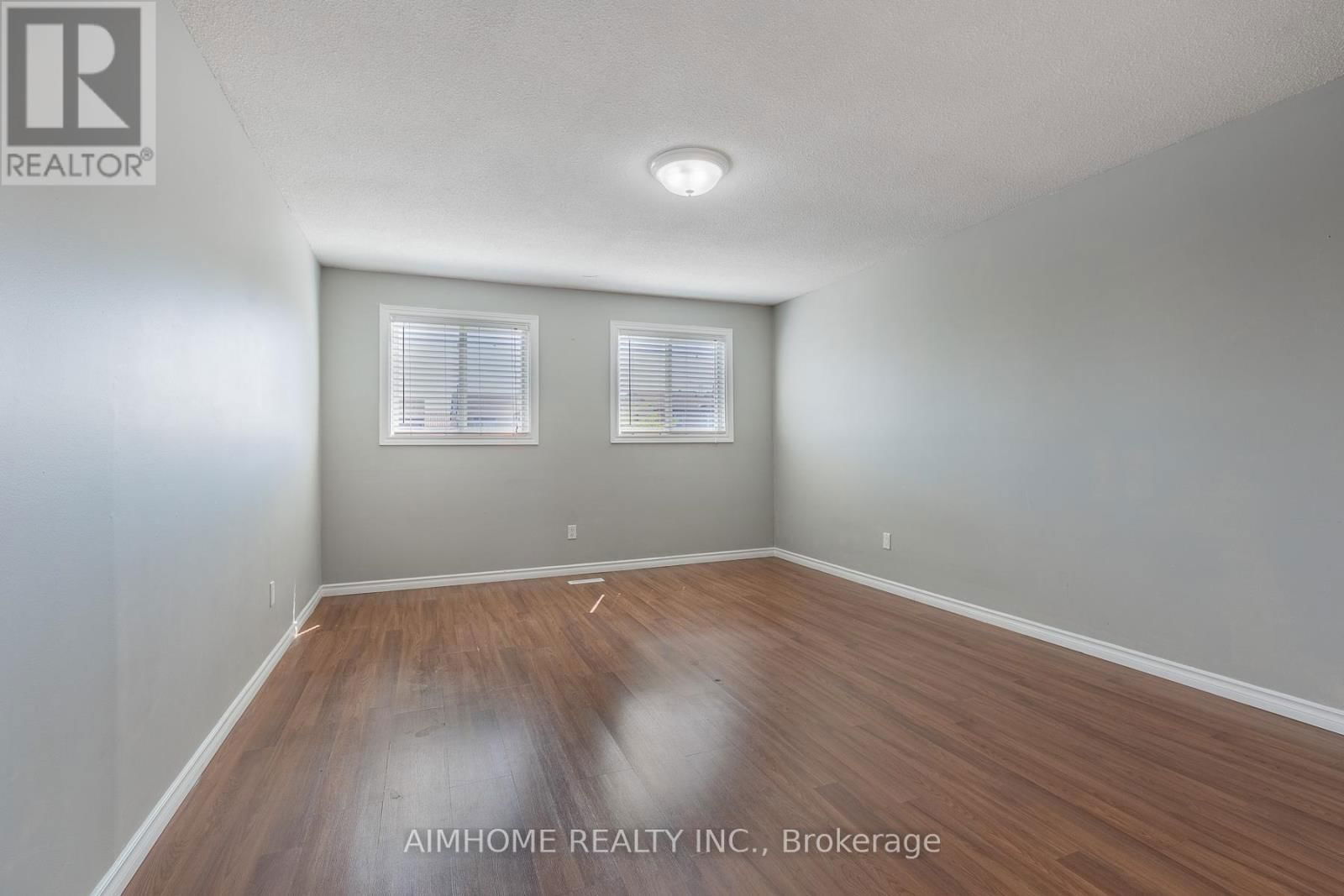 92 BAY HILL DRIVE Image 23