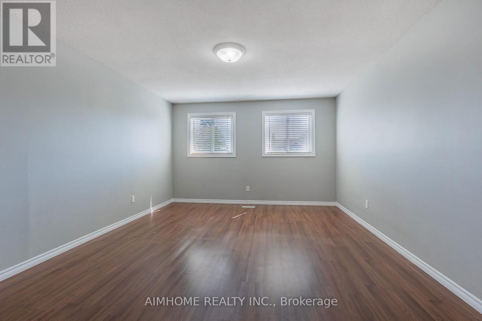 92 BAY HILL DRIVE Image 24