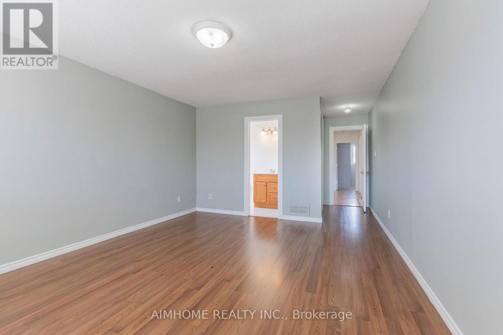 92 BAY HILL DRIVE Image 25