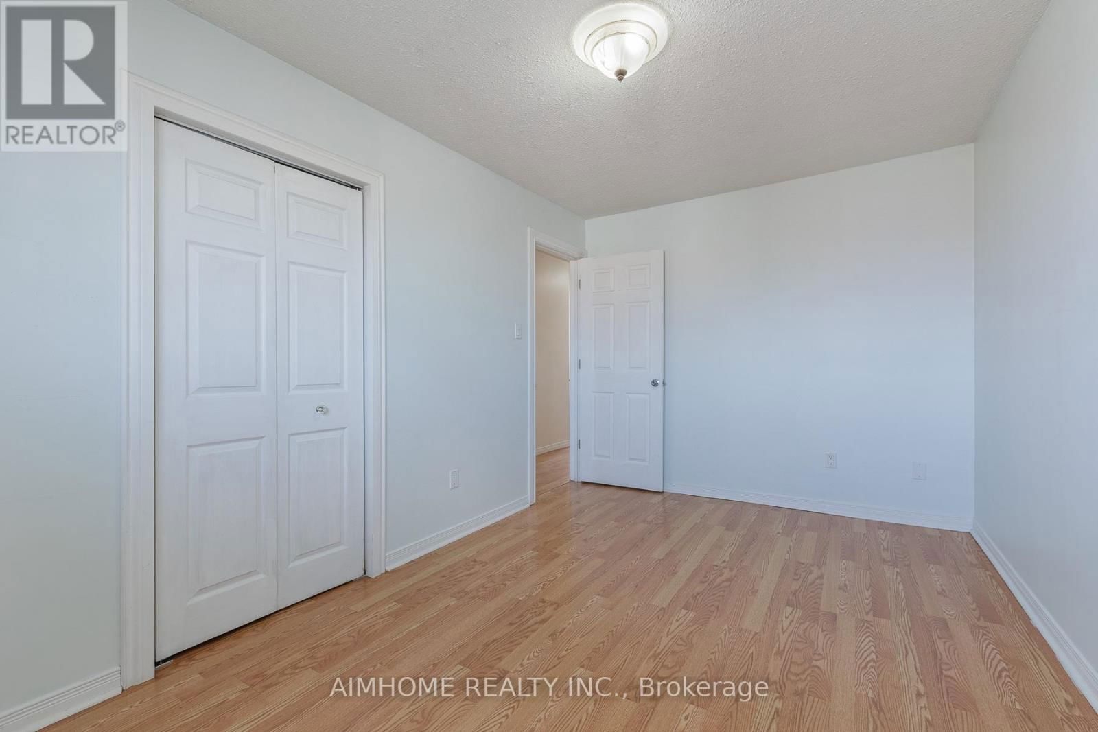92 BAY HILL DRIVE Image 30