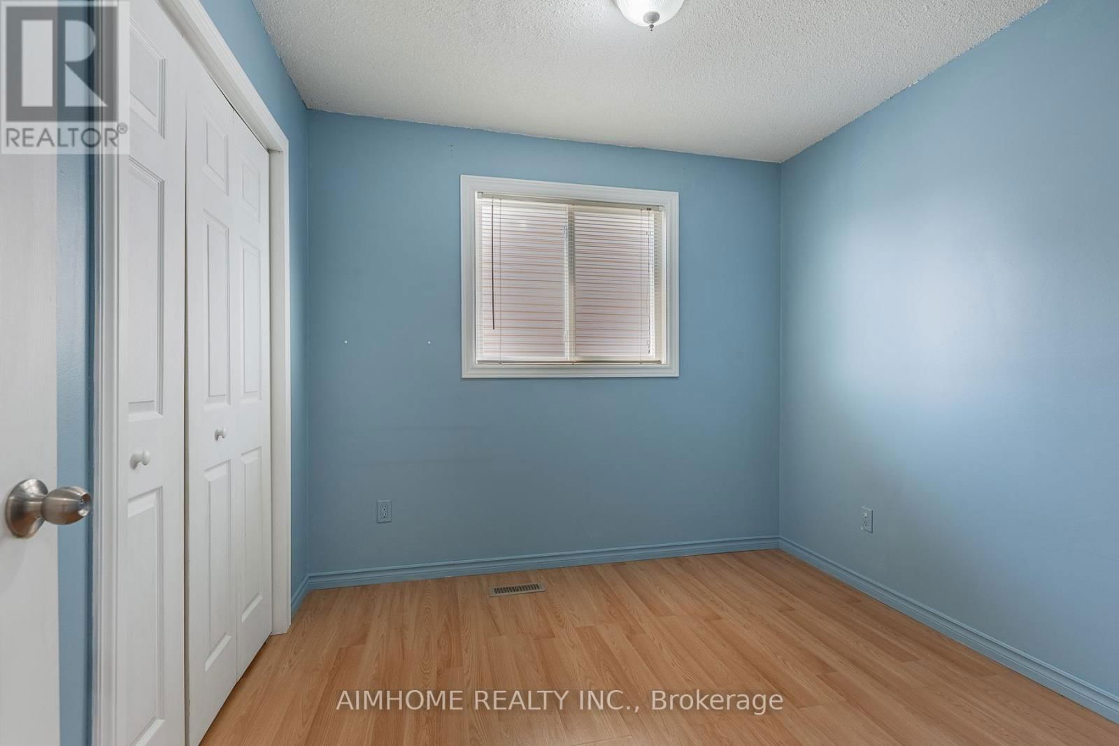 92 BAY HILL DRIVE Image 31