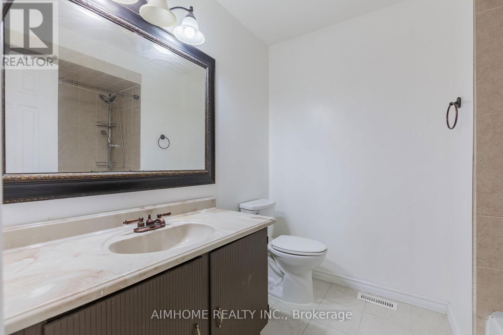 92 BAY HILL DRIVE Image 37