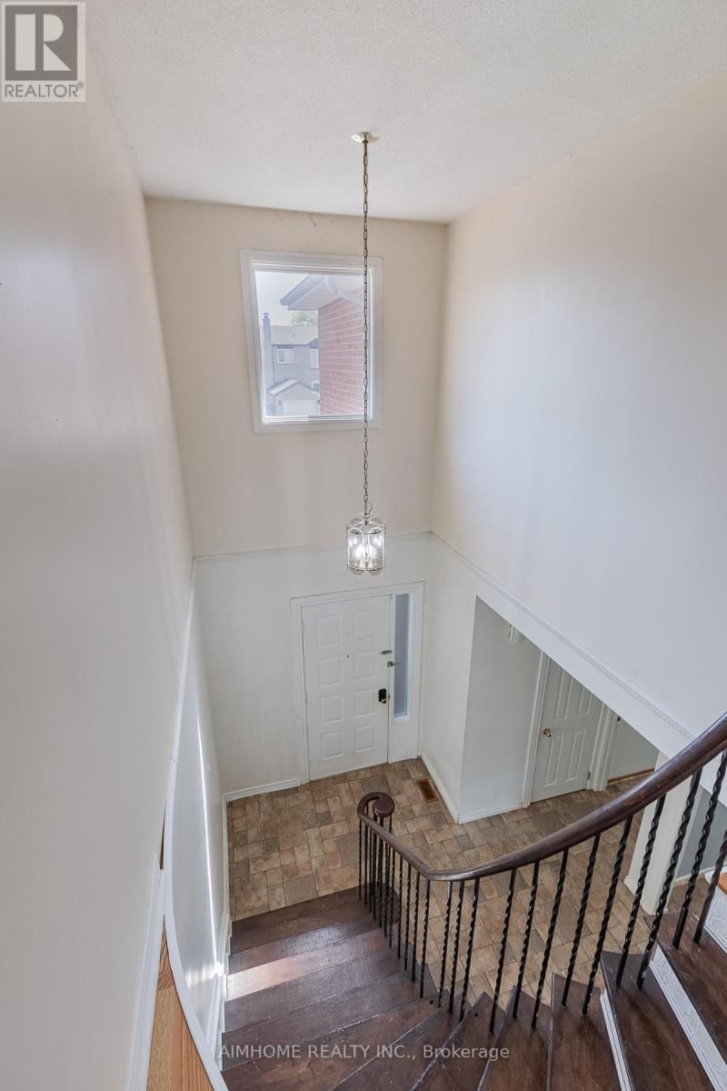 92 BAY HILL DRIVE Image 5