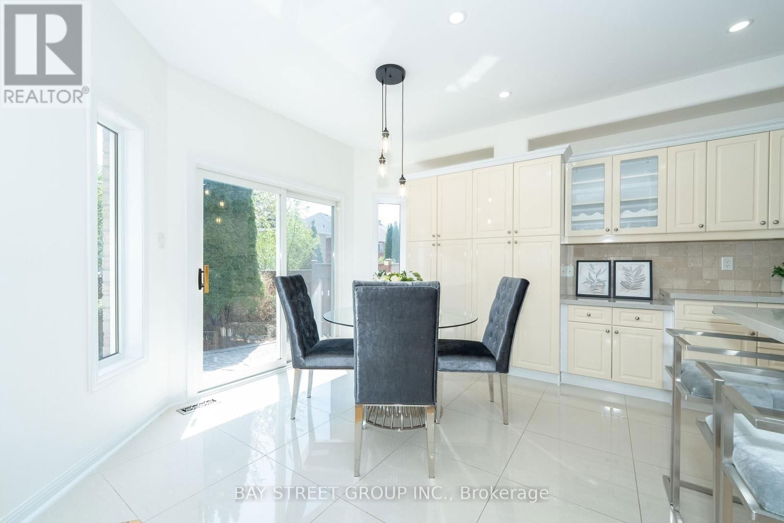 68 SAPPHIRE DRIVE Image 11