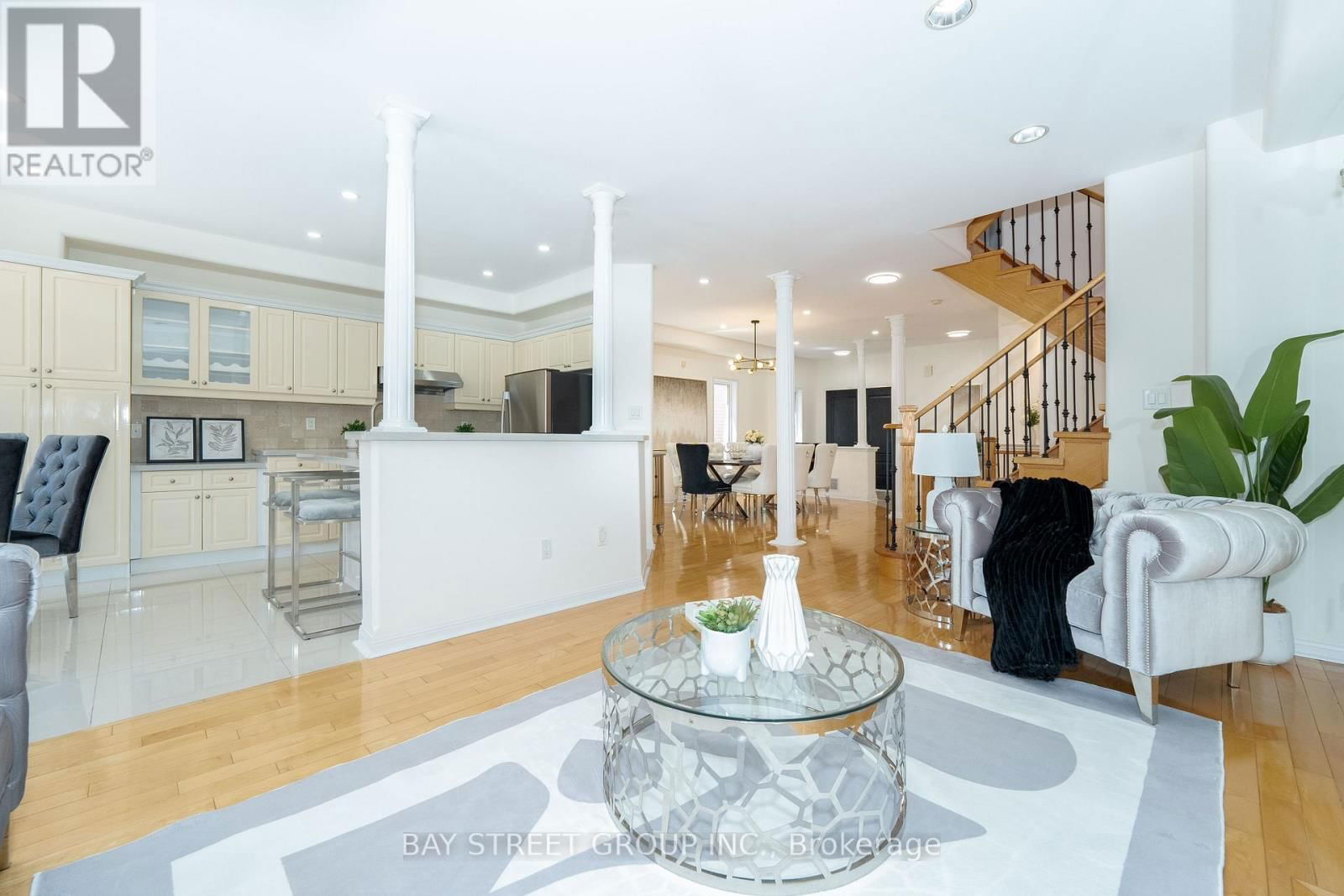 68 SAPPHIRE DRIVE Image 12