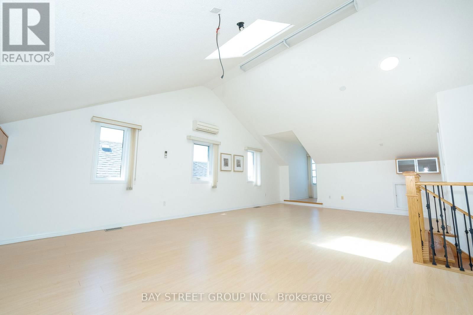68 SAPPHIRE DRIVE Image 33