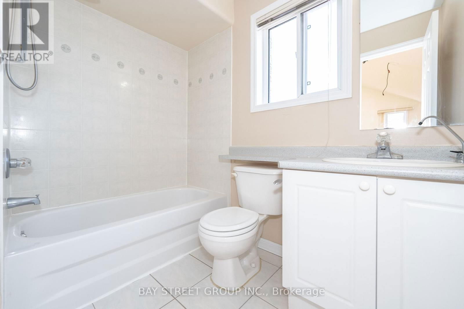 68 SAPPHIRE DRIVE Image 37