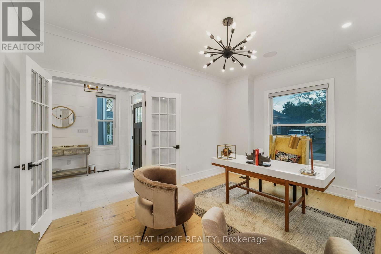 17 GEORGE STREET Image 17