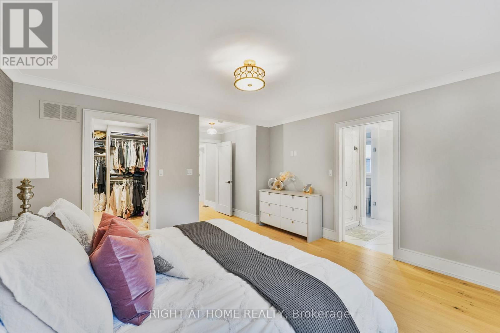 17 GEORGE STREET Image 21