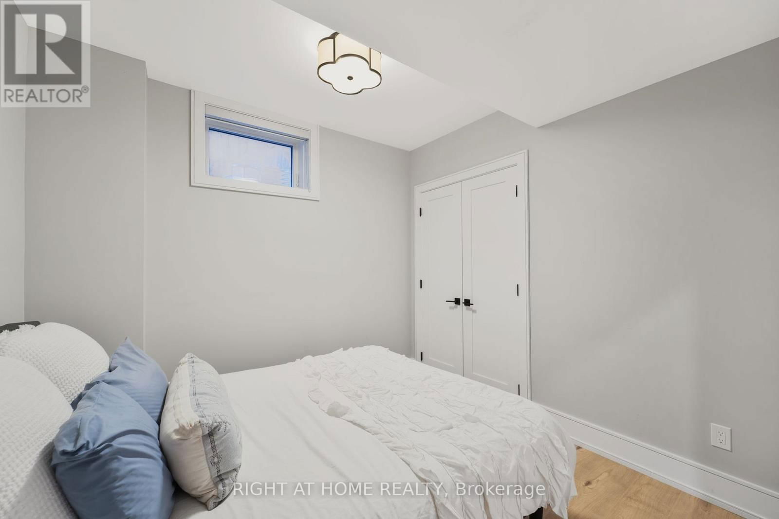 17 GEORGE STREET Image 34