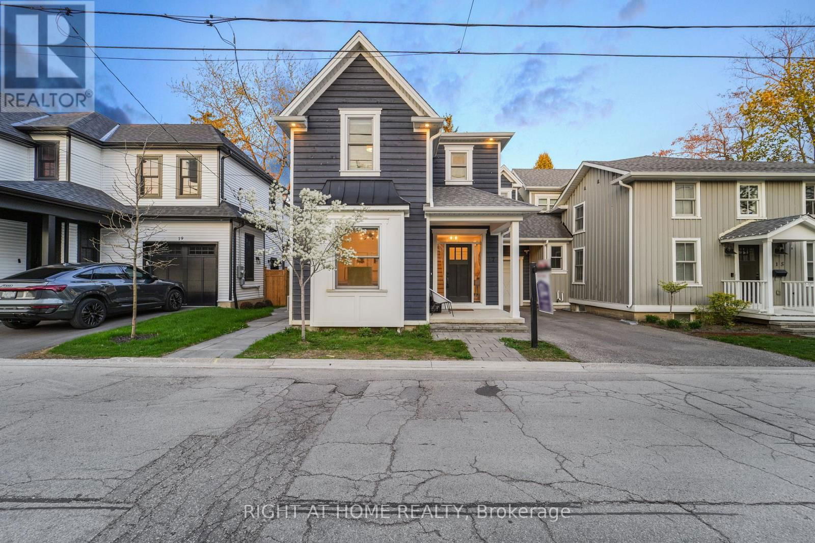 17 GEORGE STREET Image 48