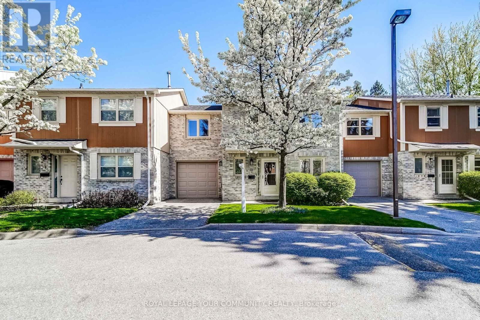 10 - 115 AVENUE ROAD Image 2