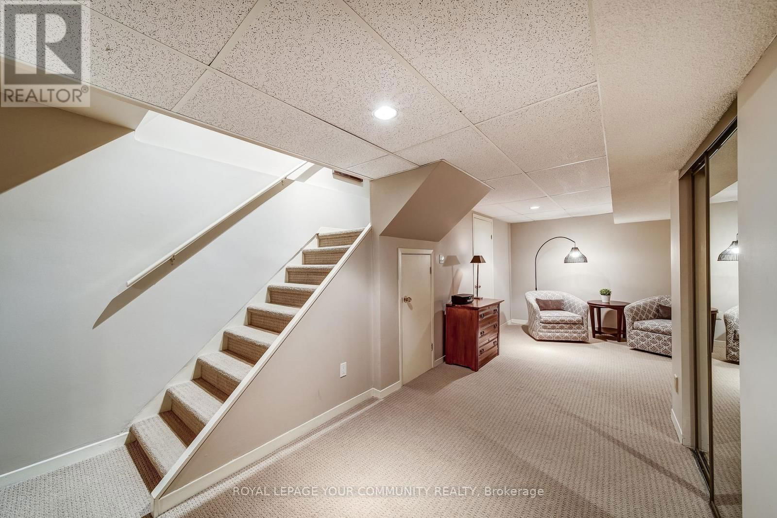 10 - 115 AVENUE ROAD Image 25