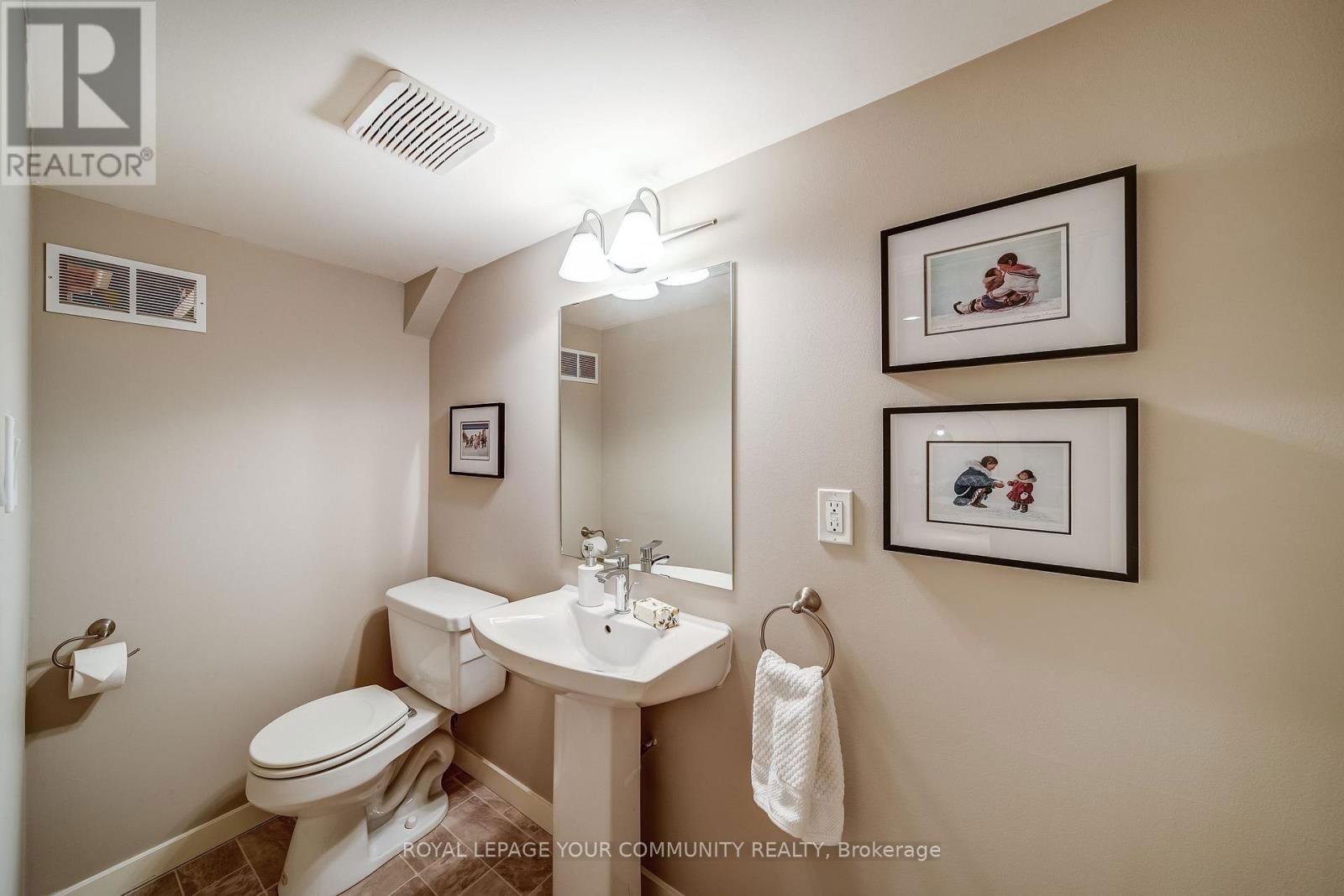 10 - 115 AVENUE ROAD Image 26