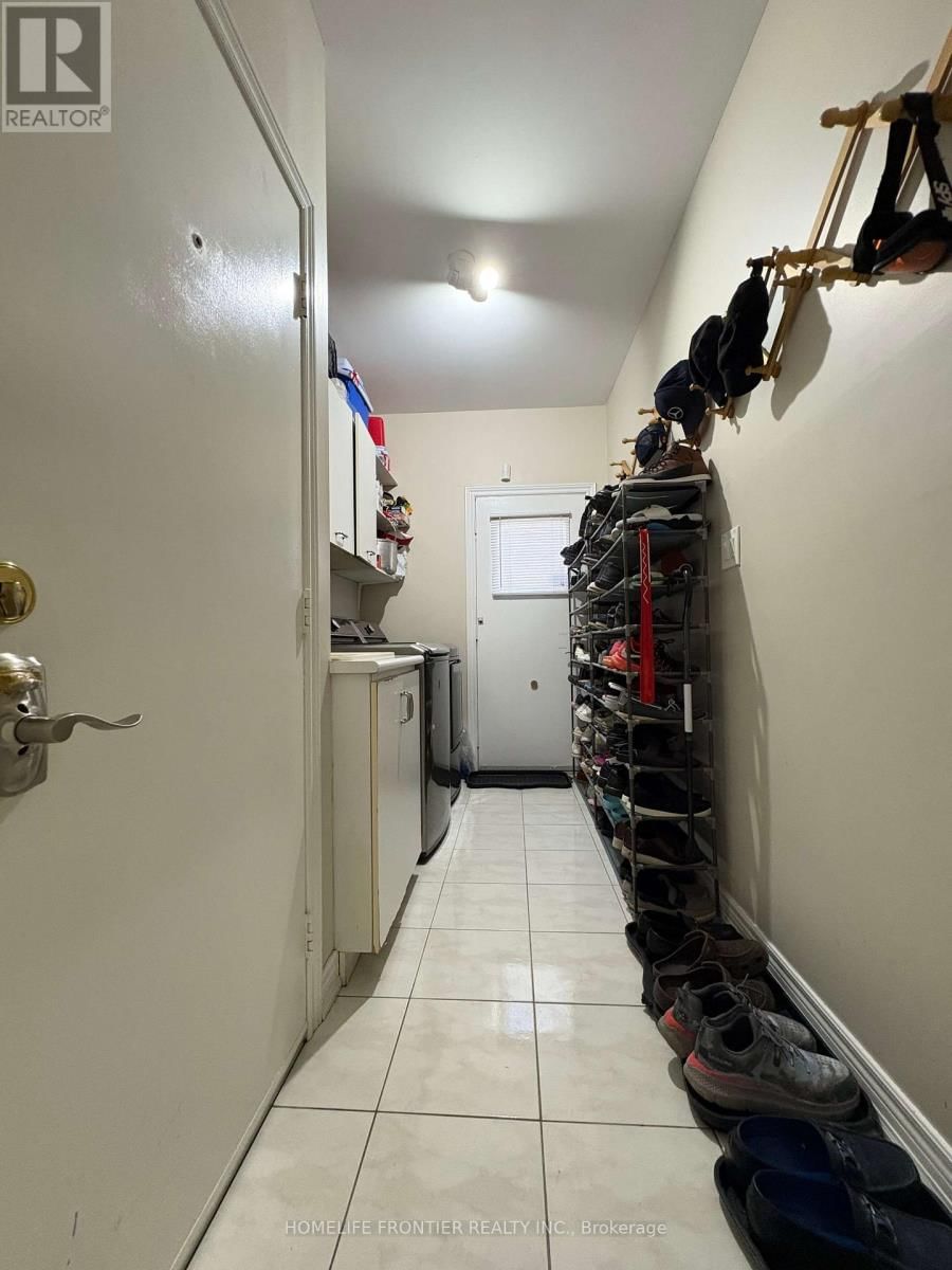 581 WYCLIFFE AVENUE Image 11
