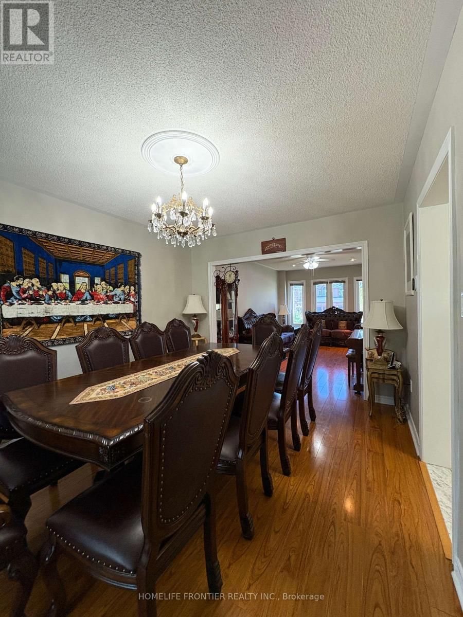 581 WYCLIFFE AVENUE Image 16