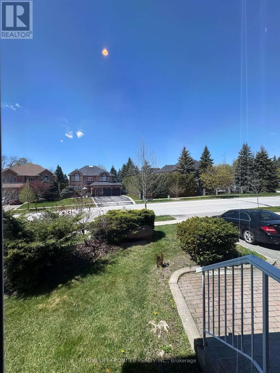 581 WYCLIFFE AVENUE Image 20