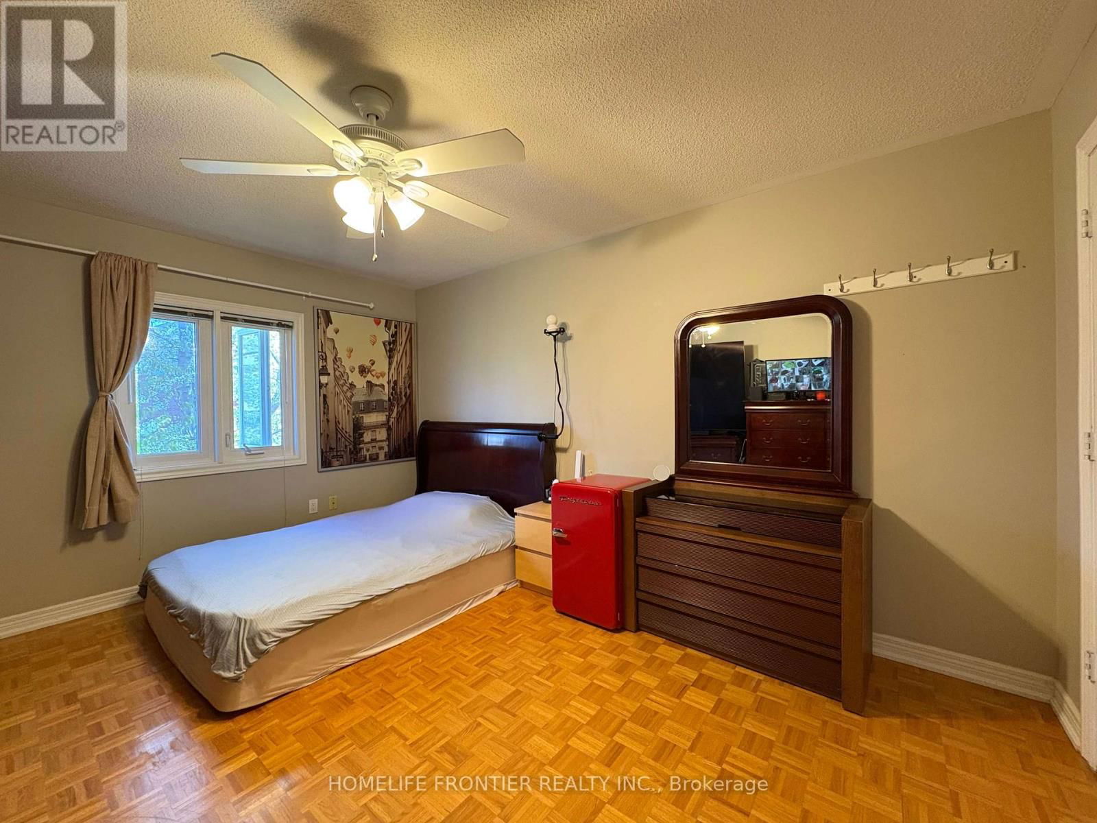 581 WYCLIFFE AVENUE Image 26