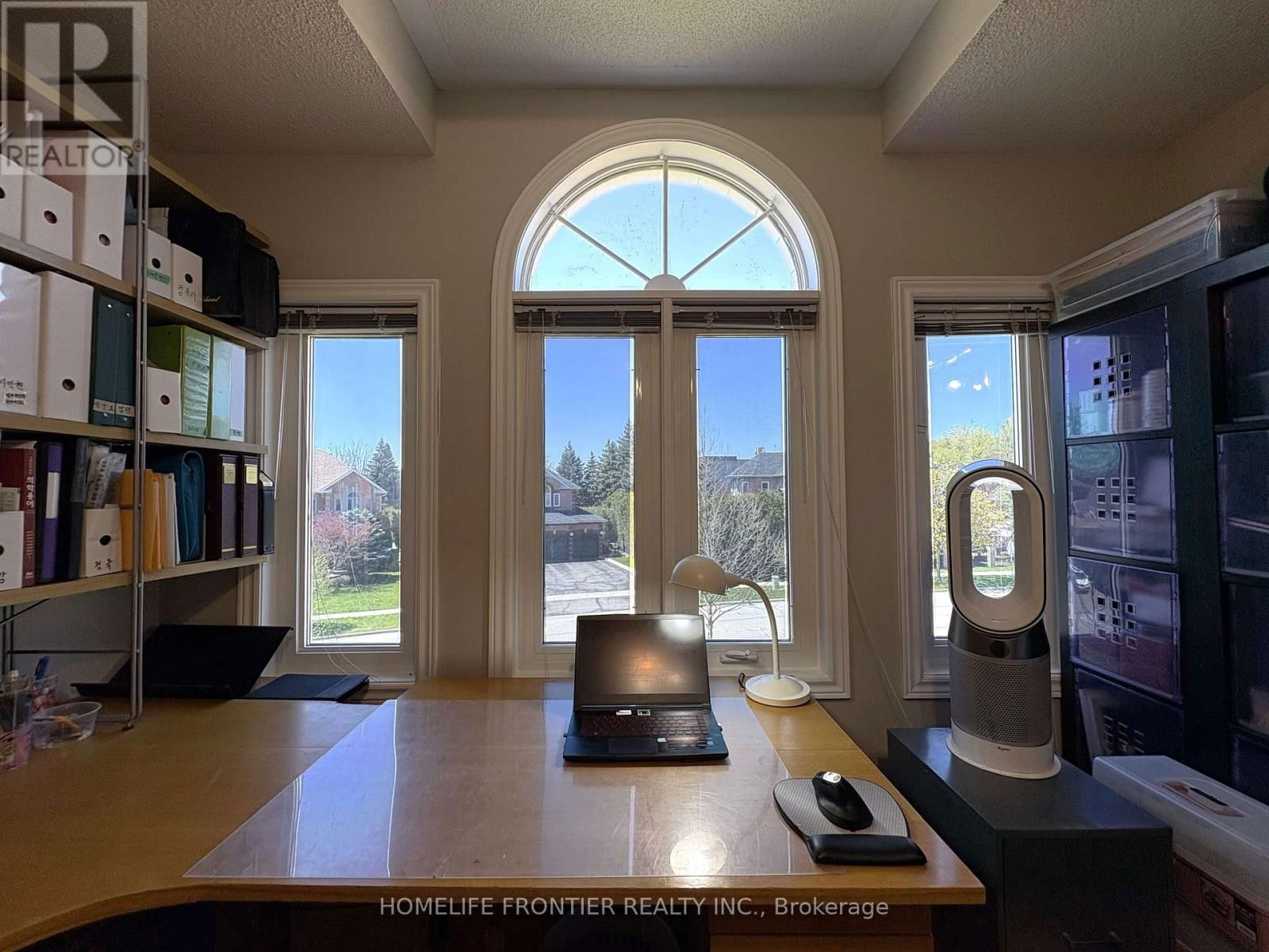 581 WYCLIFFE AVENUE Image 27