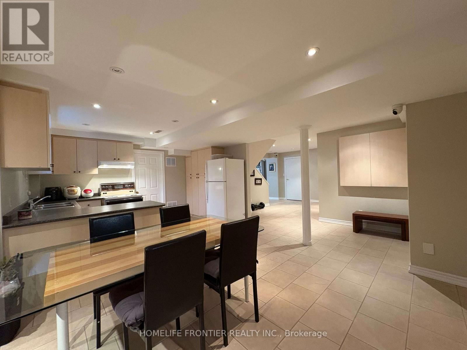 581 WYCLIFFE AVENUE Image 30