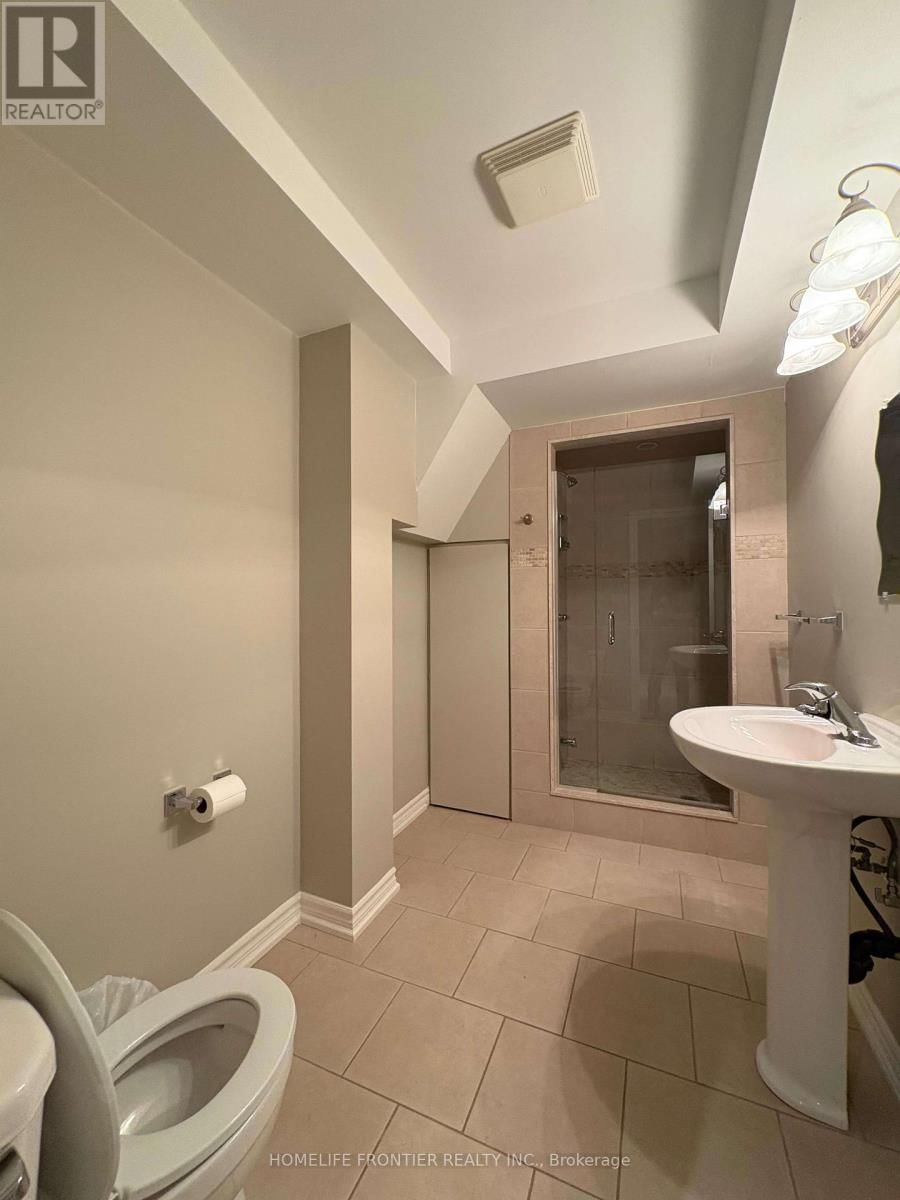 581 WYCLIFFE AVENUE Image 34