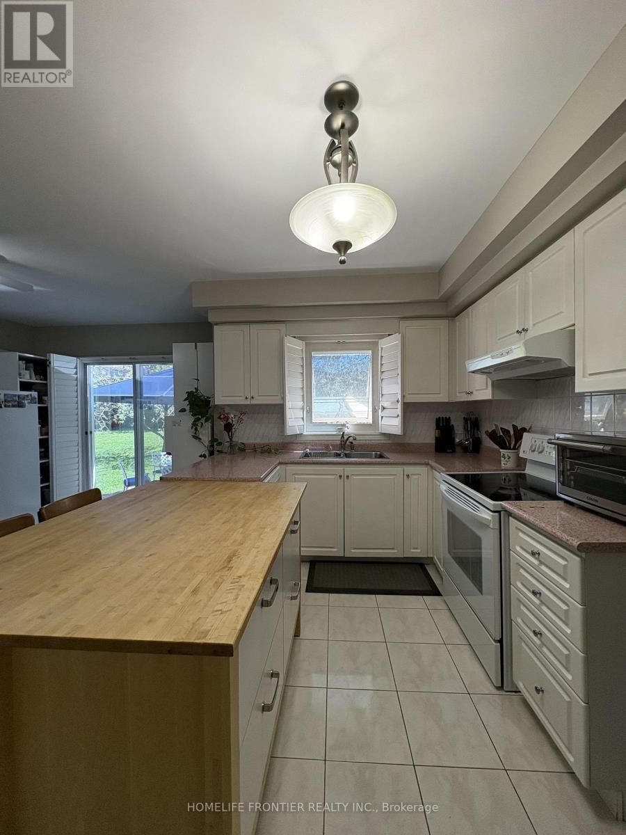 581 WYCLIFFE AVENUE Image 7