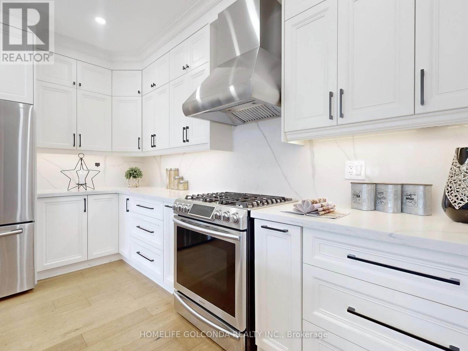 16 EASTGROVE SQUARE Image 19