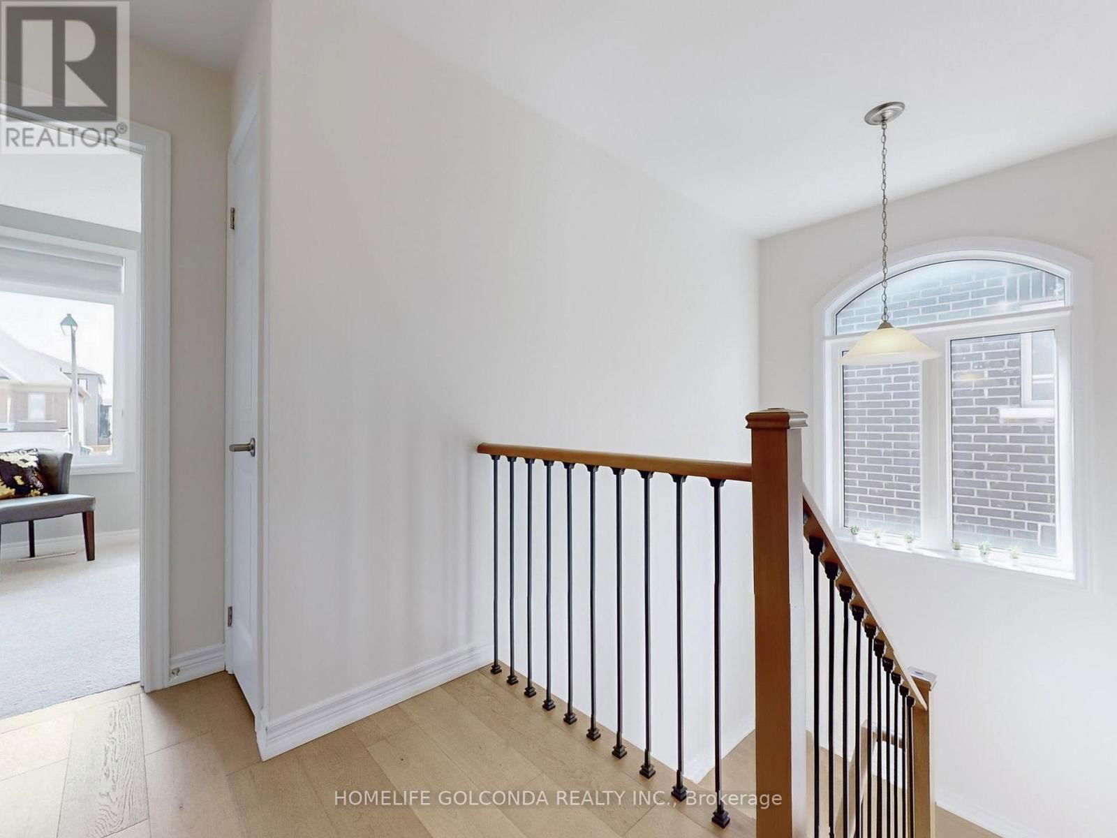 16 EASTGROVE SQUARE Image 27