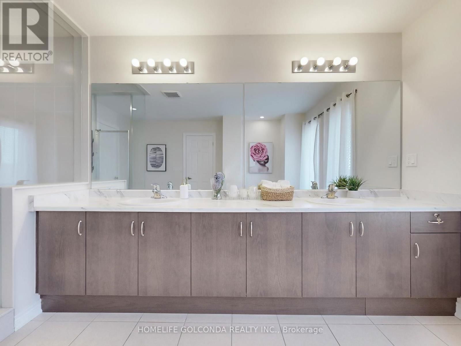 16 EASTGROVE SQUARE Image 32