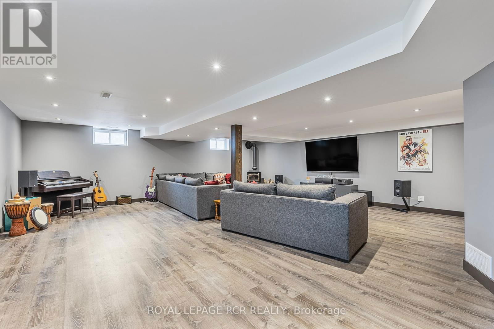 1 BEECH TREE LANE Image 24