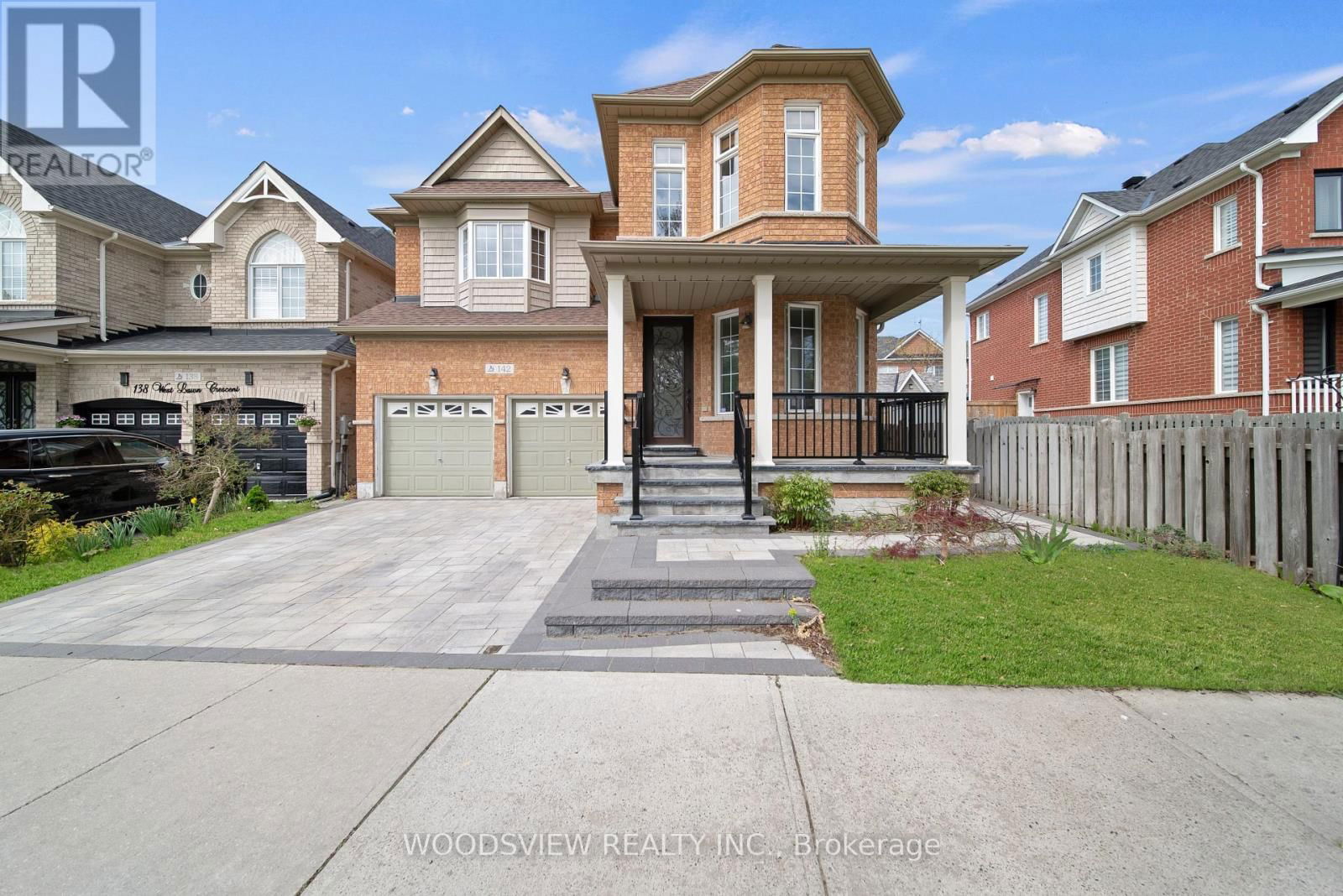 142 WEST LAWN CRESCENT Image 2