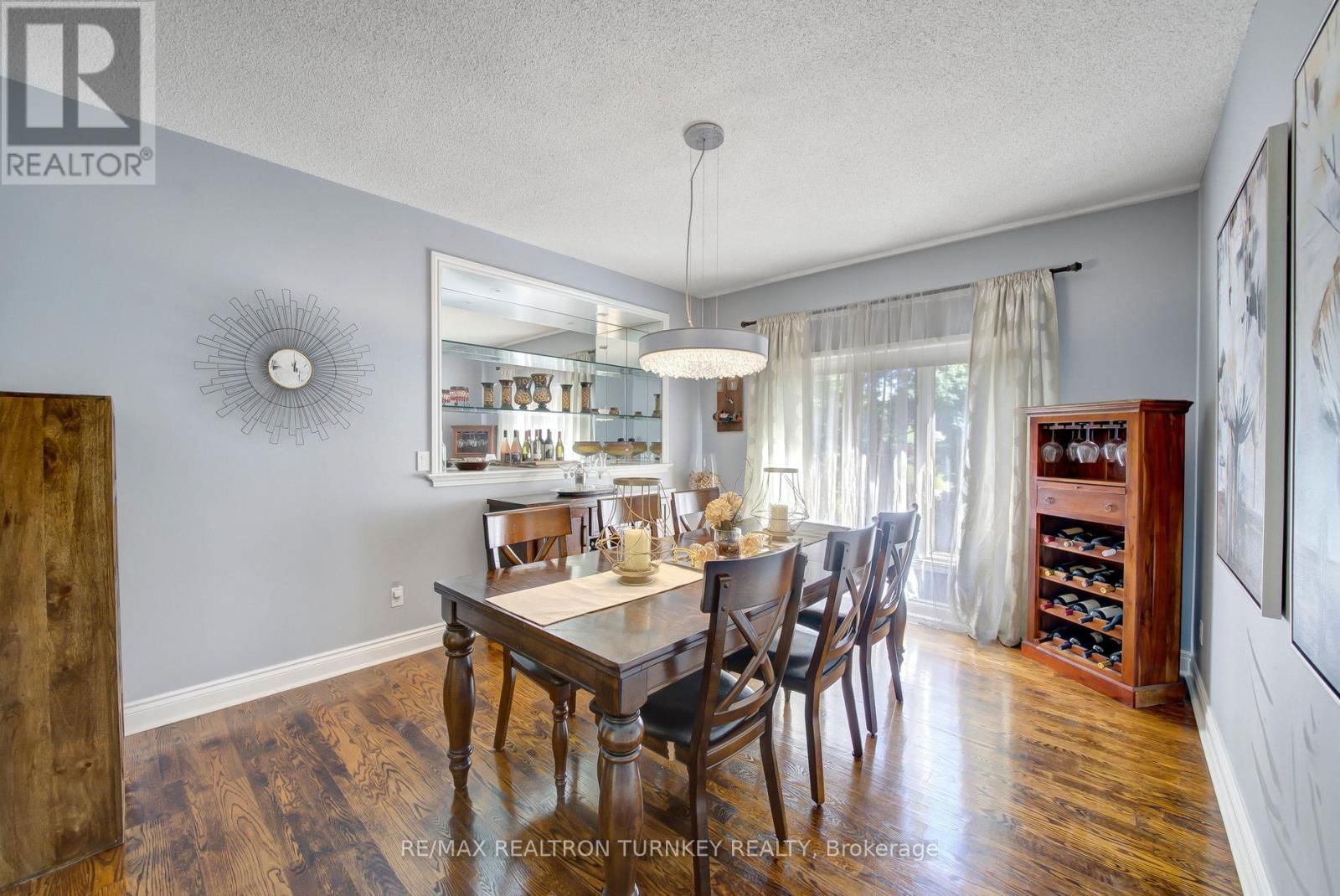 22 SHERWOOD GLEN Image 10